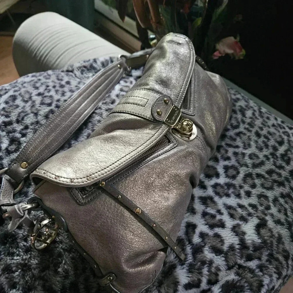 Hayden Harnett | Georgous Leather Iridescent  Greige Baguette Shoulder Bag - Picture 16 of 17